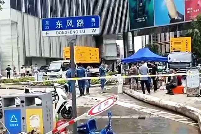 长春明诚物流仓储解决方案有限公司排涝突击队在排涝现场